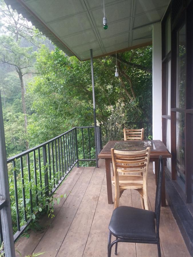 Green Lushy Home Stay Ела Екстериор снимка